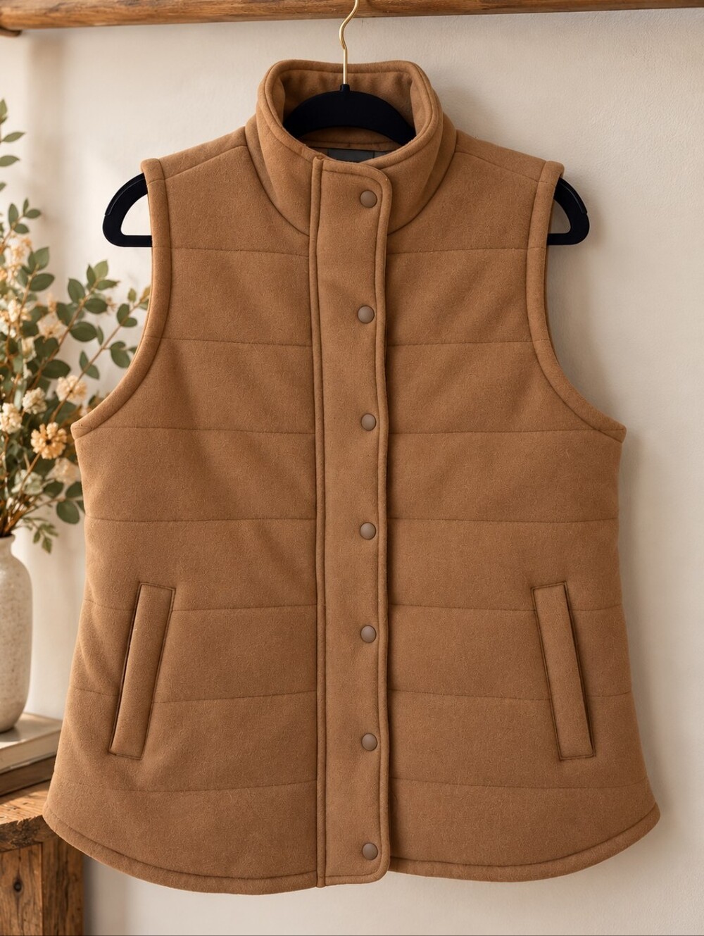 Women's Quilted Camel Vest - Classic Sleeveless Jacket Size Small
